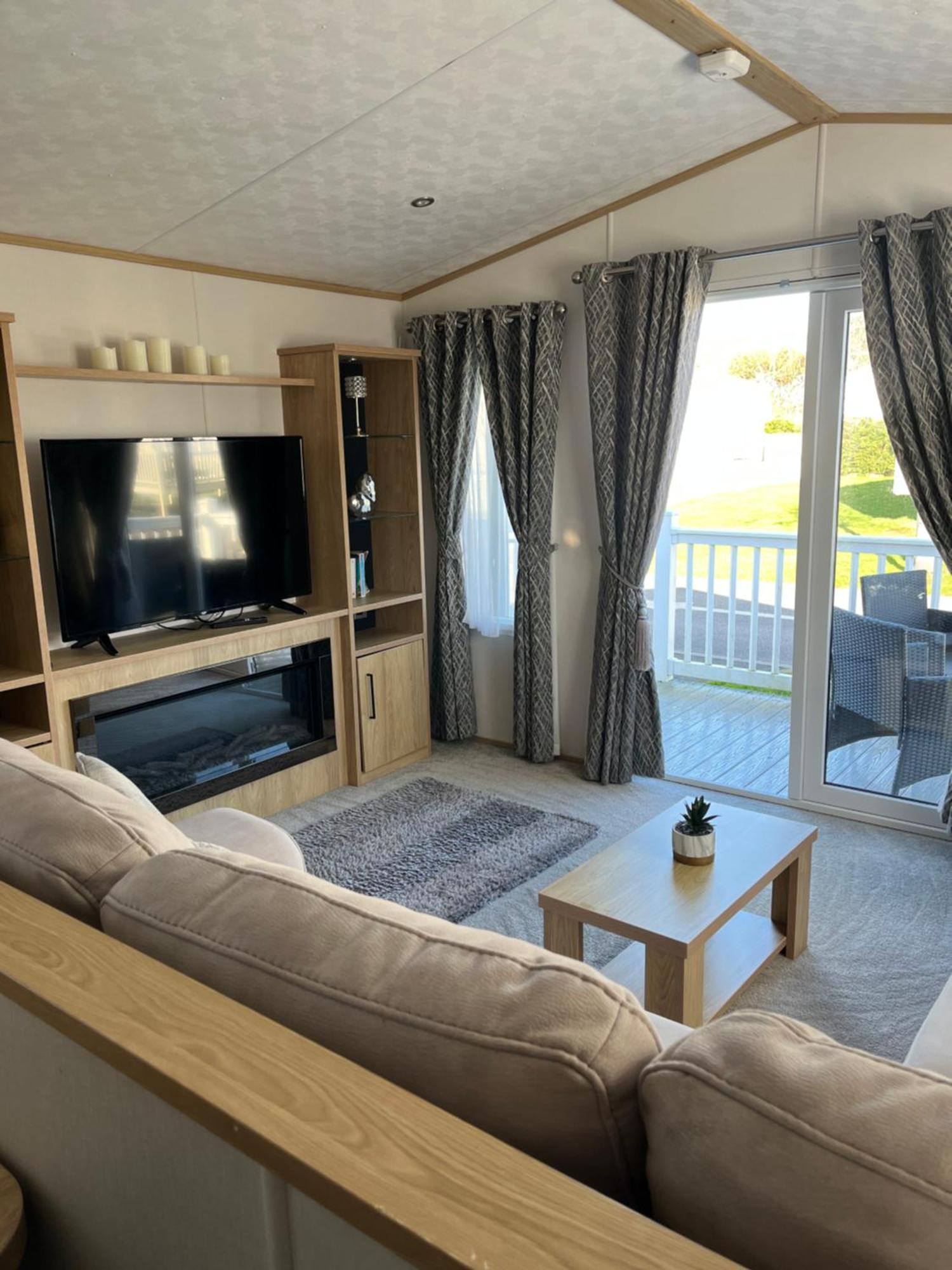 The Luxe Lodge, Skipsea Sands Bridlington * Ulrome
